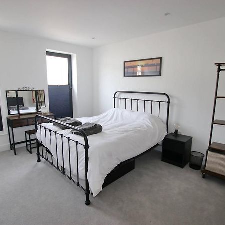 Modern Home For Small Groups By Stones Throw Apartments - Free Parking - Sea View Worthing Eksteriør bilde